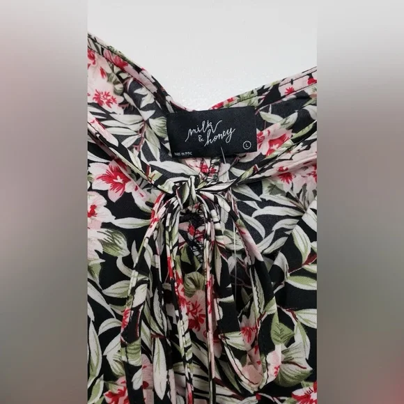 Milk & Honey NWT Chic Floral Cropped Shirt Blouse in Black and Pink Size Large - Picture 5 of 9